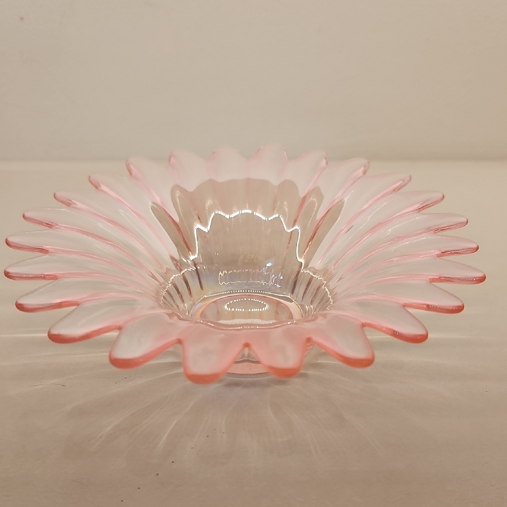 Vintage Vibrant Glow Pink Glass Daisy Dish